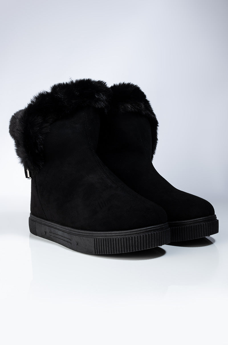 BREAKING THE RULES FLAT BOOTIE BLACK