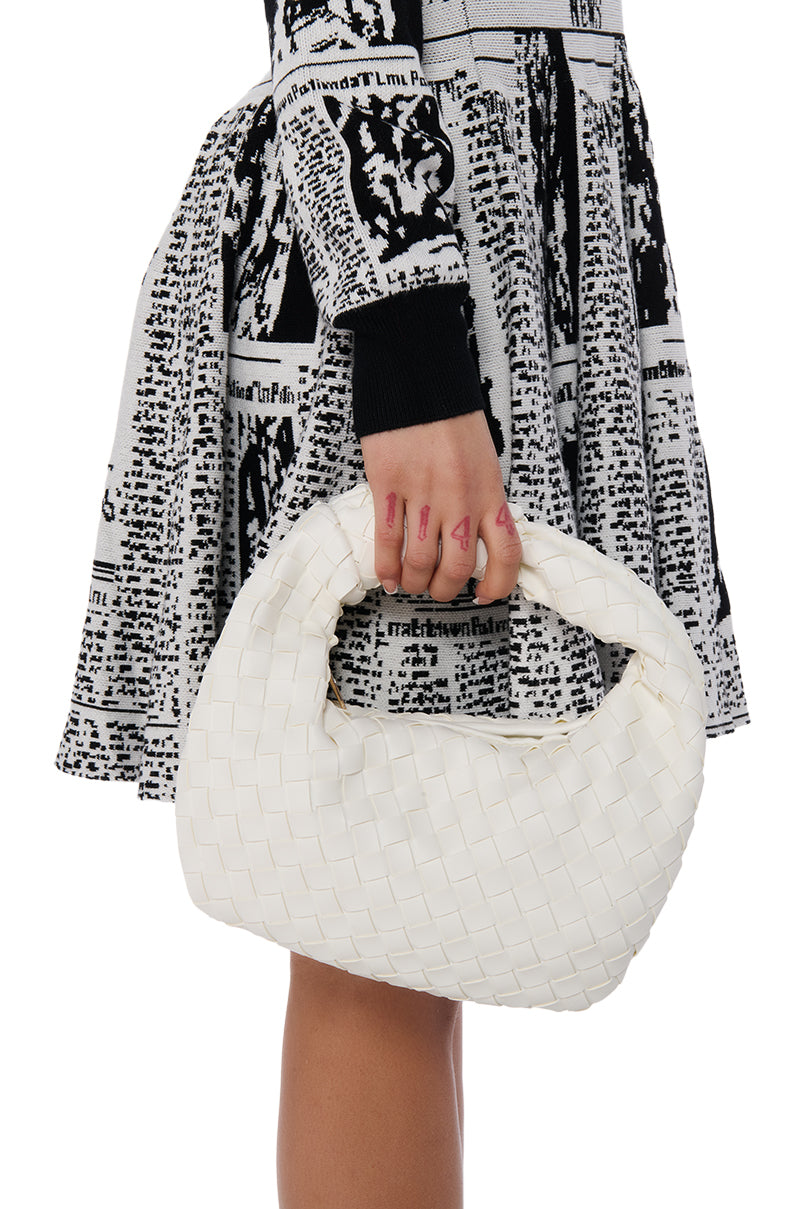 DAISY PU WEAVE PURSE