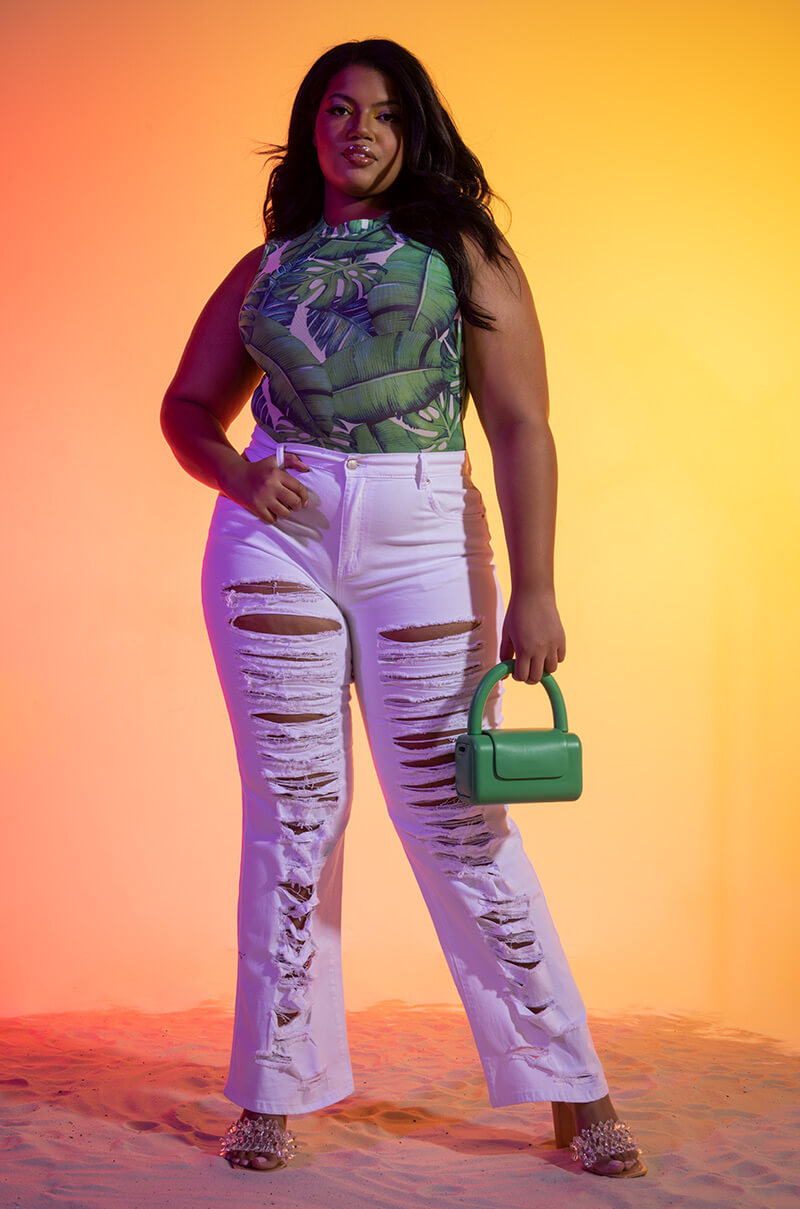 DAMSEL IN DISTRESSED RELAXED HIGH WAISTED JEANS